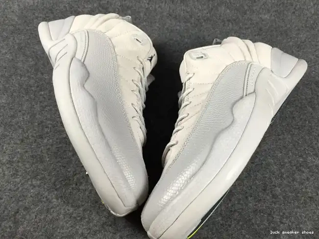 Reps LUCY Low 308317-002 12 Grey Jordan Suede Air 0520